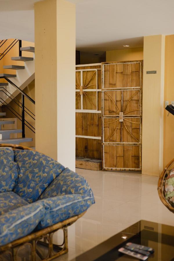 Amami Beachfront Villa With Private Beach Puerto Galera Exterior foto