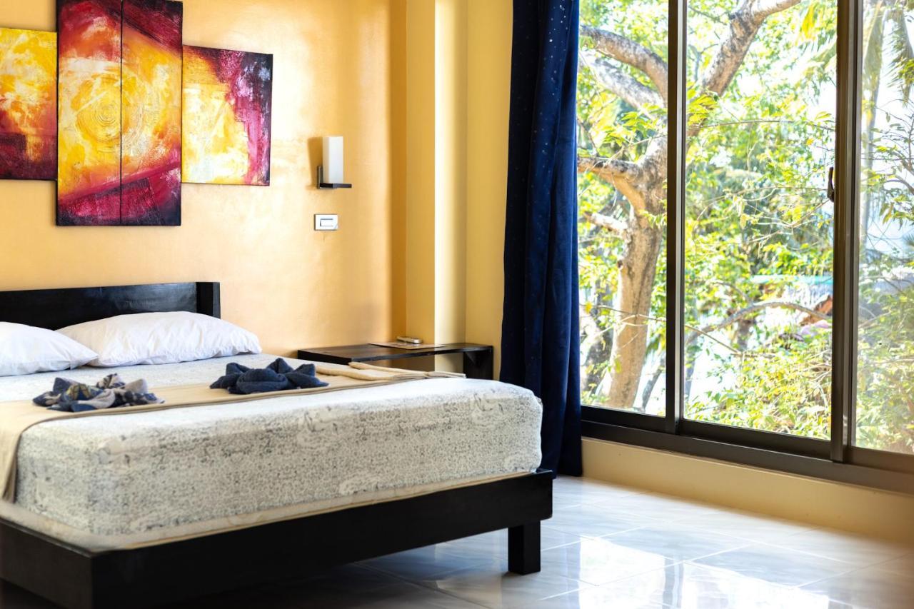 Amami Beachfront Villa With Private Beach Puerto Galera Exterior foto