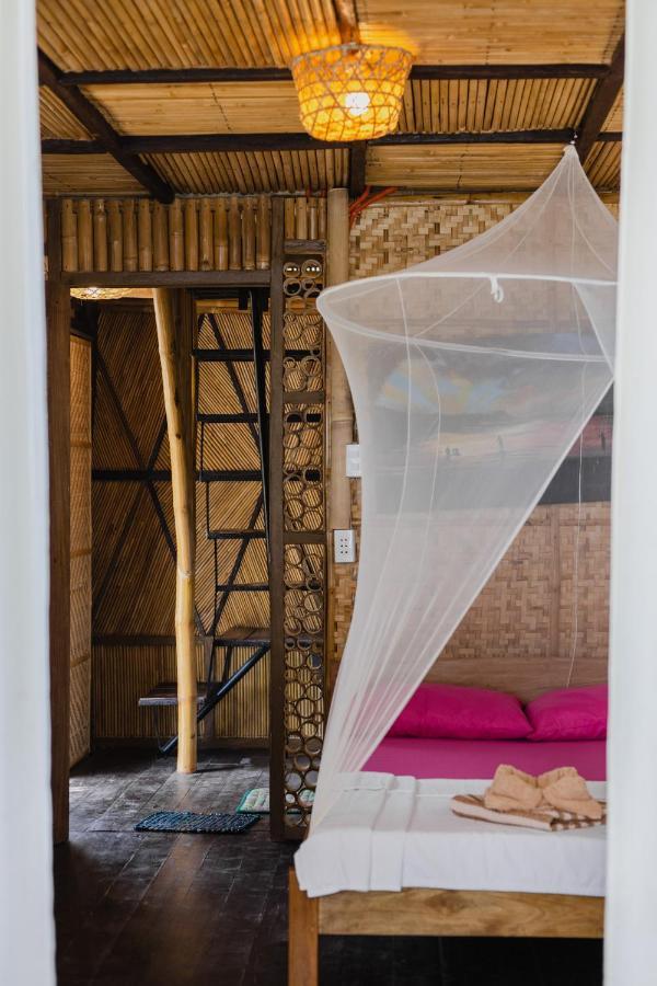 Amami Beachfront Villa With Private Beach Puerto Galera Exterior foto